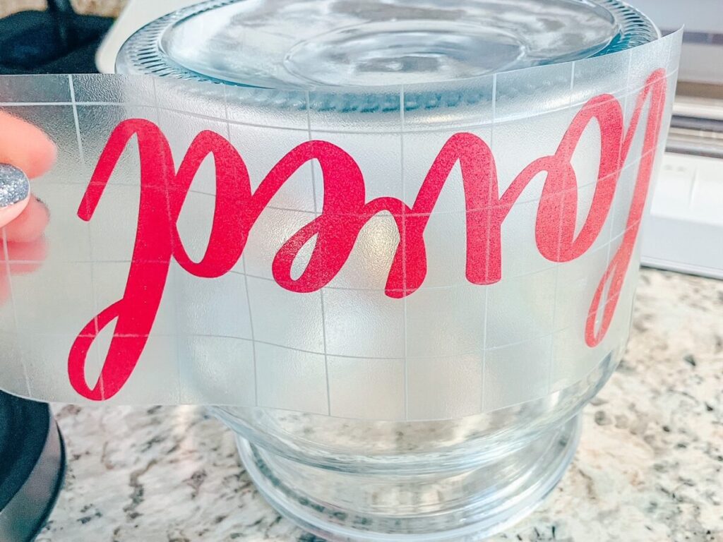 DIY Valentine’s Day Candy Jars (Adhesive vinyl)(4)