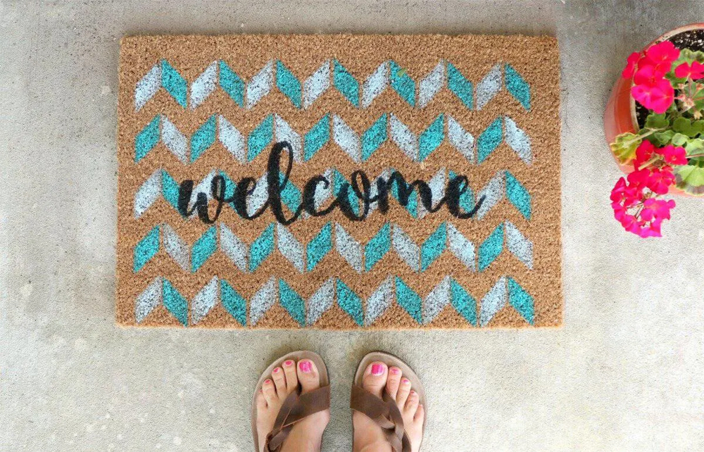 MAKE YOUR OWN STENCILED WELCOME MAT(图3)