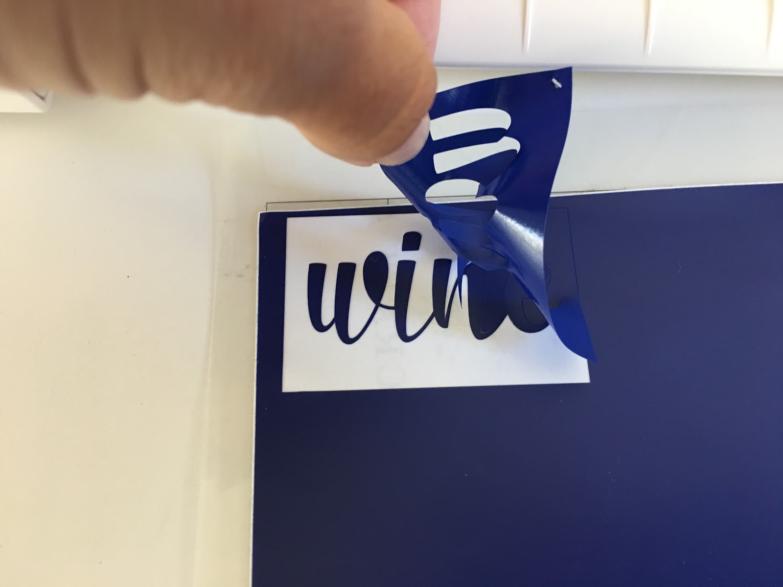 How can Adhesive Vinyl Help Your Business?