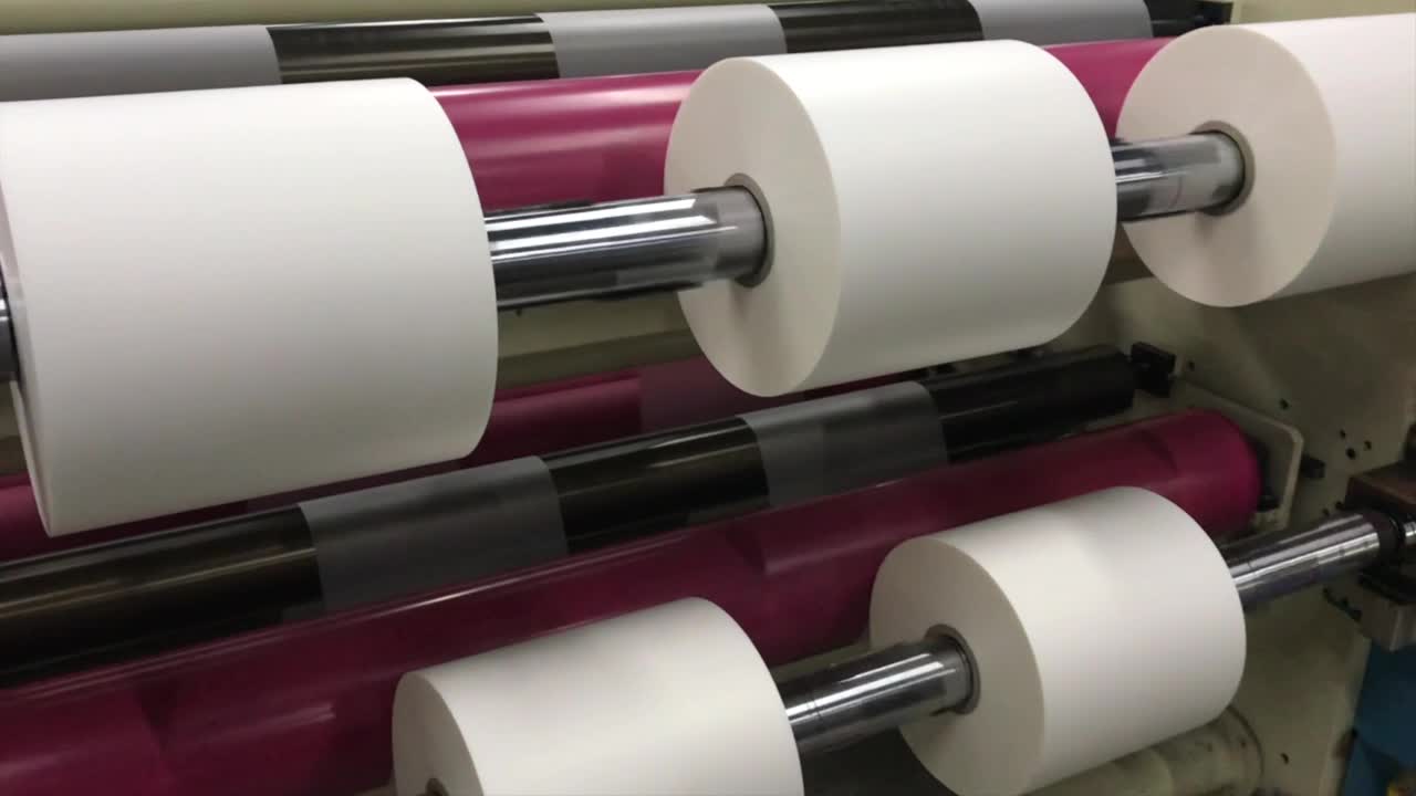 How to choose wholesale adhesive vinyl rolls supplier